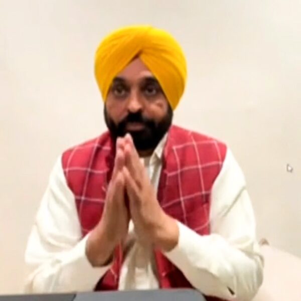 ਪੰਜਾਬ ਦੇ ਲੋਕ 2027 ਵਿੱਚ ‘ਆਪ’ ਨੂੰ 100 ਸੀਟਾਂ ਦੇ ਕੇ ਕੇਂਦਰ ਵਿੱਚ ਭਾਜਪਾ ਦੇ ਤਾਨਾਸ਼ਾਹੀ ਸ਼ਾਸਨ ਦੇ ਅੰਤ ਦਾ ਮੁੱਢ ਬੰਨ੍ਹਣਗੇ: ਭਗਵੰਤ ਸਿੰਘ ਮਾਨ