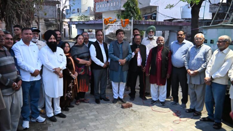 ਡਾ. ਬੀ. ਆਰ. ਅੰਬੇਡਕਰ ਦੇ ਬੁੱਤ ਨਾਲ ਸਜਾਇਆ ਜਾਵੇਗਾ ਵਾਰਡ ਨੰ. 18 ਨੂੰ, ਵਿਧਾਇਕ ਜਿੰਪਾ ਨੇ ਕਰਵਾਈ ਕੰਮ ਦੀ ਸ਼ੁਰੂਆਤ