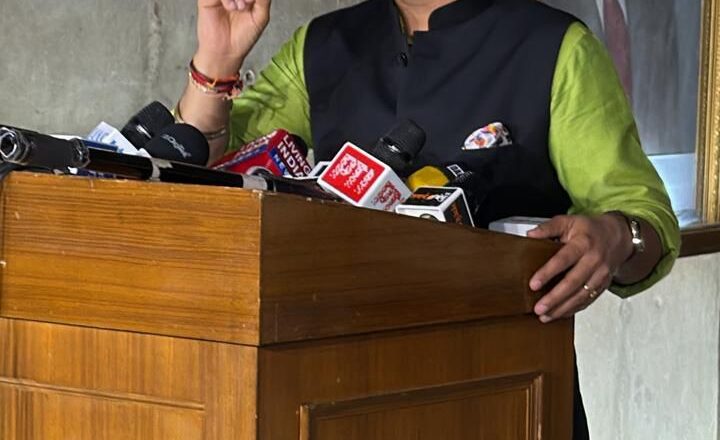 ਅਮਨ ਅਰੋੜਾ ਨੇ ਬਜਟ ਨੂੰ ਕਿਹਾ ਪੰਜਾਬ ਦੇ ਇਤਿਹਾਸ ਦਾ ਇੱਕ ਸੁਨਹਿਰੀ ਅਧਿਆਇ, ਔਰਤਾਂ ਨੂੰ ਵਿੱਤੀ ਸਹਾਇਤਾ ਦੀ ਗਾਰੰਟੀ ਨੂੰ ਪੂਰਾ ਕਰਨ ਦੀ ਵੀ ਕੀਤੀ ਸ਼ਲਾਘਾ