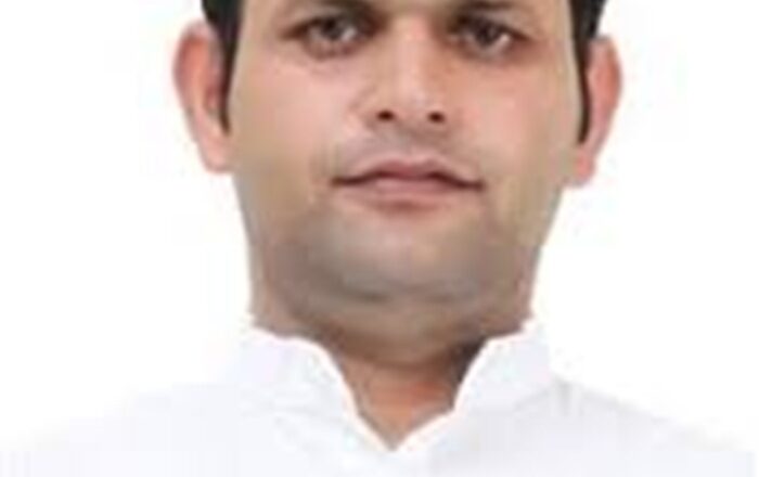 खेल राज्य मंत्री गौरव गौतम ने ‘एक पेड़ मां के नाम’ अभियान के तहत किया पौधारोपण