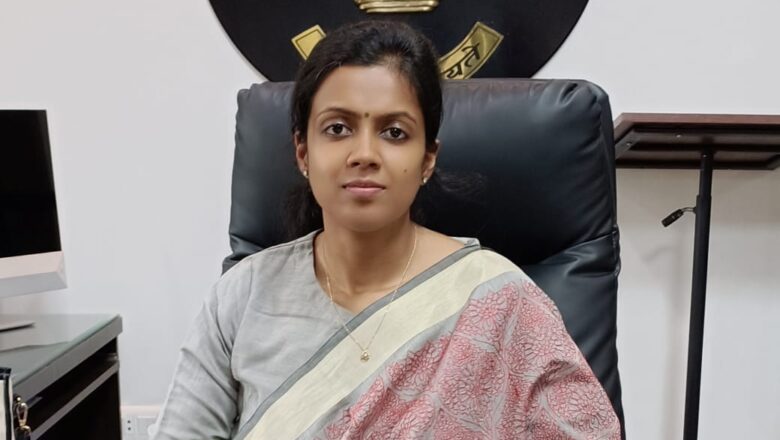 ਛੁੱਟੀਆਂ ਵਾਲੇ ਦਿਨ ਵੀ ਖੁੱਲ੍ਹੇ ਰਹਿਣਗੇ ਸੇਵਾ ਕੇਂਦਰ, ਲੋਕਾਂ ਨੂੰ ਮਿਲਣਗੀਆਂ ਨਿਰਵਿਘਨ ਸੇਵਾਵਾਂ : ਡਿਪਟੀ ਕਮਿਸ਼ਨਰ ਆਸ਼ਿਕਾ ਜੈਨ