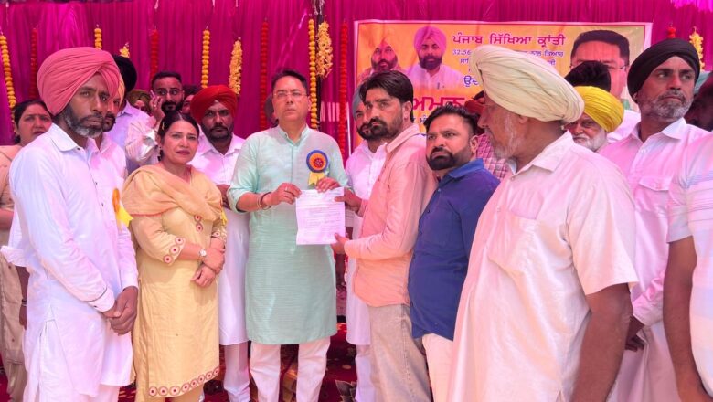 ਕੈਬਨਿਟ ਮੰਤਰੀ ਅਮਨ ਅਰੋੜਾ ਵੱਲੋਂ ਪਿੰਡ ਤੁੰਗਾਂ ਤੇ ਉਭਾਵਾਲ ਵਿੱਚ 75.06 ਲੱਖ ਰੁਪਏ ਦੇ ਵਿਕਾਸ ਪ੍ਰੋਜੈਕਟ ਲੋਕ ਅਰਪਿਤ; ਵੱਖ-ਵੱਖ ਸੰਸਥਾਵਾਂ ਨੂੰ ਗ੍ਰਾਂਟਾਂ ਦੇ ਚੈੱਕ ਵੰਡੇ