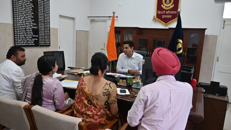 ਡਿਪਟੀ ਕਮਿਸ਼ਨਰ ਵਲੋਂ ਵਰਖਾ ਤੋਂ ਬਚਾਅ ਲਈ ਮੰਡੀਆਂ ਵਿੱਚ ਯੋਗ ਪ੍ਰਬੰਧ ਕਰਨ ਦੀ ਹਦਾਇਤ 