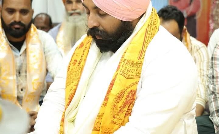 ਕੈਬਨਿਟ ਮੰਤਰੀ ਹਰਜੋਤ ਬੈਂਸ ਵੱਲੋਂ ਹਨੂੰਮਾਨ ਜਨਮ ਉਤਸਵ ਮੌਕੇ ਕੋਟਲਾ ਆਸ਼ਰਮ ਦਾ ਦੌਰਾ