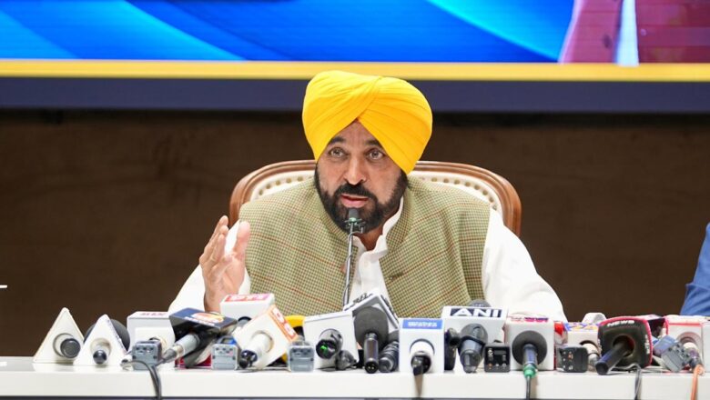 ਕਦੇ ਘਾਟੇ ‘ਚ ਚਲਦਾ ਬਿਜਲੀ ਵਿਭਾਗ ਪਿਛਲੇ 4 ਸਾਲਾਂ ਤੋਂ ਪੰਜਾਬ ਦੇ 90 ਫੀਸਦ ਘਰਾਂ ਨੂੰ ਮੁਫ਼ਤ ਬਿਜਲੀ ਦੇ ਕੇ ਵੀ ਕਮਾ ਰਿਹੈ ਮੁਨਾਫ਼ਾ: ਮੁੱਖ ਮੰਤਰੀ ਭਗਵੰਤ ਸਿੰਘ ਮਾਨ