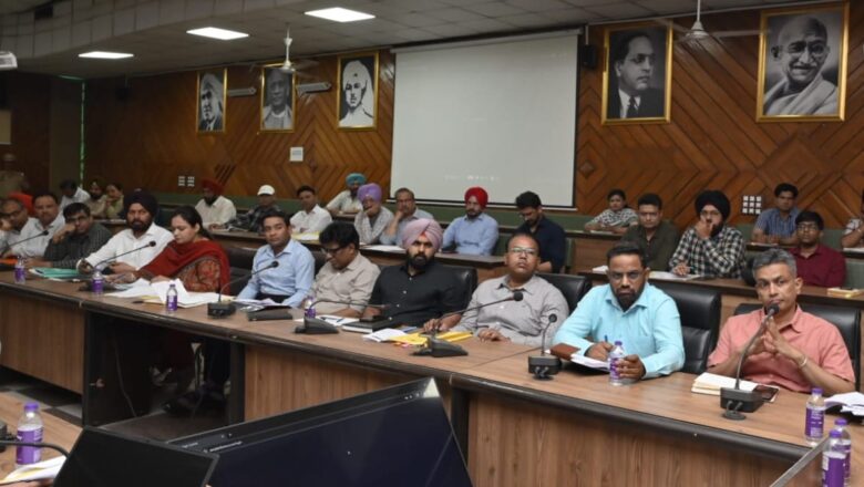 ਡਿਪਟੀ ਕਮਿਸ਼ਨਰ ਵੱਲੋਂ ਵਪਾਰੀਆਂ ਦੀਆਂ ਸ਼ਿਕਾਇਤਾਂ ਪਹਿਲ ਦੇ ਆਧਾਰ ’ਤੇ ਹੱਲ ਕਰਨ ਦੇ ਨਿਰਦੇਸ਼