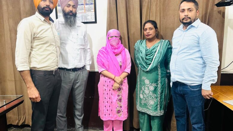 ਵਿਜੀਲੈਂਸ ਬਿਊਰੋ ਵੱਲੋਂ 15000 ਰੁਪਏ ਰਿਸ਼ਵਤ ਲੈਂਦੀ ਬੀ.ਡੀ.ਪੀ.ਓ. ਰੰਗੇ ਹੱਥੀਂ ਕਾਬੂ