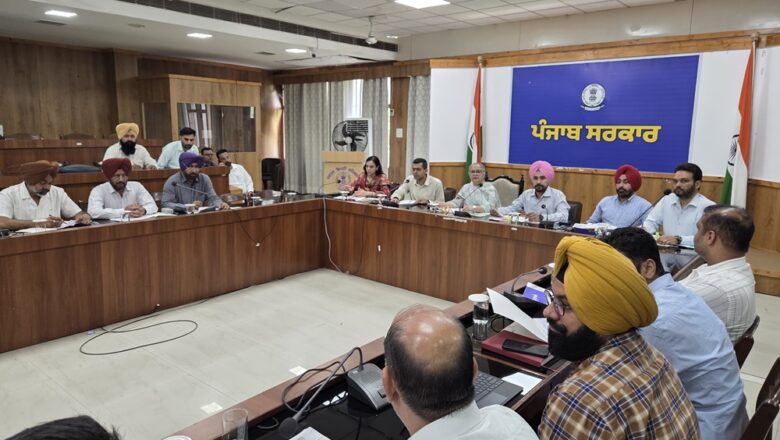 ਧੂਰੀ ਸ਼ਹਿਰ ‘ਚ ਚੱਲ ਰਹੇ ਵਿਕਾਸ ਕਾਰਜਾਂ ਤੇ ਸੁੰਦਰੀਕਰਨ ਪ੍ਰੋਜੈਕਟਾਂ ਦੀ ਕੀਤੀ ਸਮੀਖਿਆ