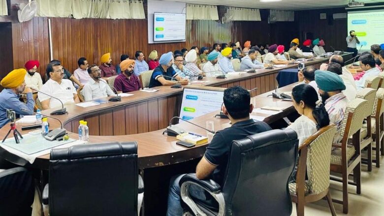 ਸਪੈਸ਼ਲ ਇੰਨਟੈਂਸਿਵ ਰਵੀਜ਼ਨ ਤਹਿਤ ਜ਼ਿਲ੍ਹਾ ਪੱਧਰੀ ਮਾਸਟਰ ਟ੍ਰੇਨਰਾਂ ਵਲੋਂ ਸੁਪਰਵਾਈਜ਼ਰਾਂ ਨੂੰ ਦਿੱਤੀ ਗਈ ਟ੍ਰੇਨਿੰਗ