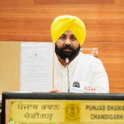 ਭਗਵੰਤ ਮਾਨ ਸਰਕਾਰ ਨੇ ਠੇਕੇ ‘ਤੇ ਕੰਮ ਕਰਨ ਵਾਲੇ ਸਫ਼ਾਈ ਸੇਵਕਾਂ ਅਤੇ ਸੀਵਰਮੈਨਾਂ ਦਾ ਮਹੀਨਾਵਾਰ ਮਿਹਨਤਾਨਾ ਵਧਾ ਕੇ 20,500 ਰੁਪਏ ਕੀਤਾ: ਹਰਜੋਤ ਸਿੰਘ ਬੈਂਸ