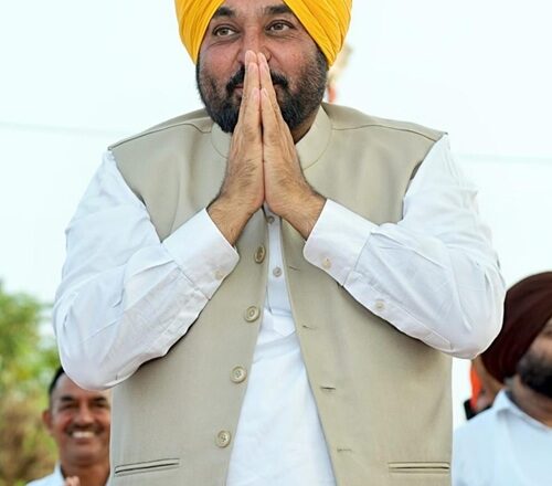 ਭਗਵੰਤ ਸਿੰਘ ਮਾਨ ਸਰਕਾਰ ਵੱਲੋਂ 8 ਲੱਖ ਮੁਲਾਜ਼ਮਾਂ ਅਤੇ ਪੈਨਸ਼ਨਰਾਂ ਨੂੰ ਤਿਉਹਾਰੀ ਸੀਜ਼ਨ ਦੀ ਸੌਗਾਤ, ਡੀ.ਏ. ਦਾ ਅੱਠ ਫੀਸਦੀ ਵਾਧਾ ਸਤੰਬਰ ਦੀ ਤਨਖਾਹ ਨਾਲ ਮਿਲੇਗਾ