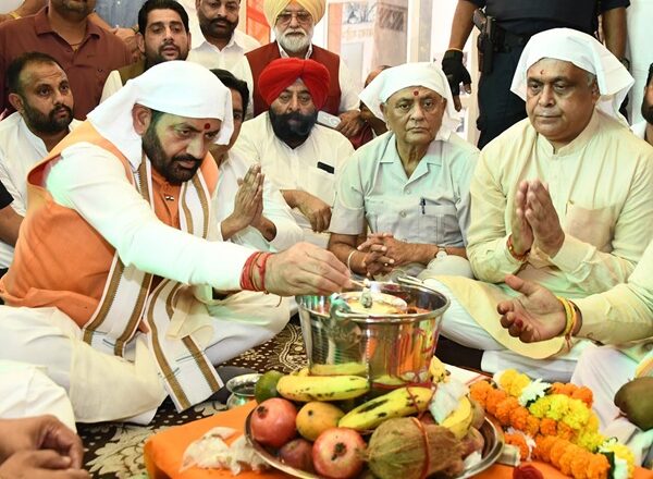 ਸੰਤ ਨਾਮਦੇਵ ਜੀ ਦੀਆਂ ਸਿੱਖਿਆਵਾਂ ਮਾਨਵਤਾ, ਸਮਾਨਤਾ ਅਤੇ ਕਿਰਤ ਦੇ ਸਤਿਕਾਰ ਦਾ ਸੁਨੇਹਾ ਦਿੰਦੀਆਂ ਹਨ: ਮੁੱਖ ਮੰਤਰੀ ਨਾਇਬ ਸਿੰਘ ਸੈਣੀ
