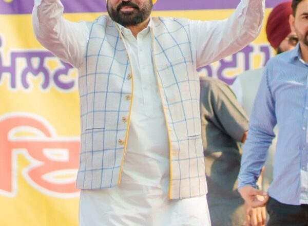 ਨੌਜਵਾਨਾਂ ਨੂੰ ਹੁਣ ਪੰਜਾਬ ਵਿੱਚ ਹੀ ਨੌਕਰੀਆਂ ਮਿਲਣ ਨਾਲ ਵਿਦੇਸ਼ ਜਾਣ ਦੇ ਰੁਝਾਨ ਨੂੰ ਠੱਲ੍ਹ ਪਈ: ਮੁੱਖ ਮੰਤਰੀ ਭਗਵੰਤ ਸਿੰਘ ਮਾਨ